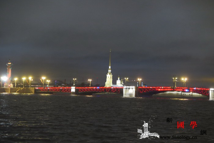 圣彼得堡冬宫桥披"红装"庆祝中国春节_鼠年-总领事馆-宫廷-农历-