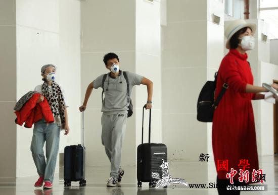 国家发改委呼吁不要囤积口罩_画中画-候机-凤凰-