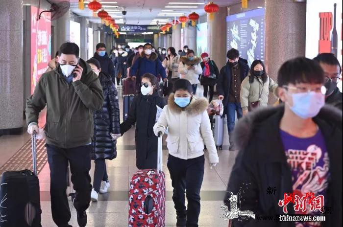 专家：出门没必要戴七八个口罩可以重复_北京西站-佩戴-口罩-