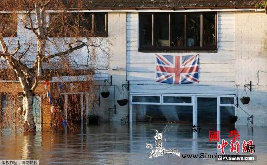 恶劣天气再来袭风暴“丹尼斯”将登陆英_英国-洪水-气象局-