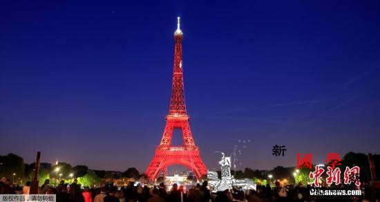 助力情人节表白法国埃菲尔铁塔将投映爱_埃菲尔铁塔-画中画-投射-
