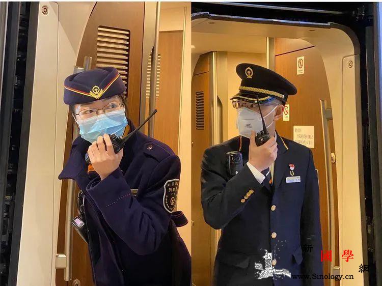 南征北战一趟车的不同使命_复工-乘务员-北站-