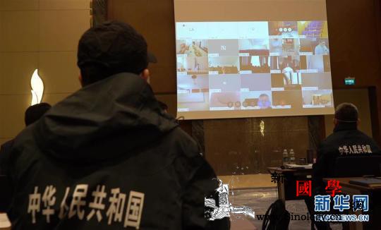 中国援助哈萨克斯坦医疗队与哈医护人员_哈萨克斯坦-医疗队-交流经验-