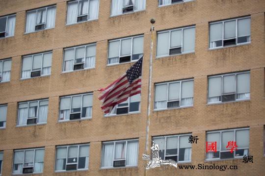 痛心!美国三分之一新冠死亡病例竟出现_养老院-美国-疫情-