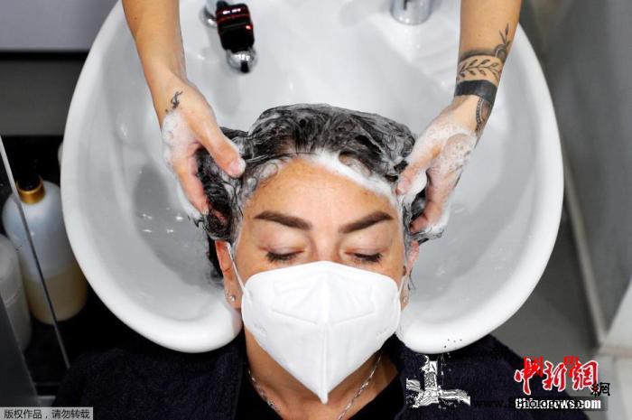 意大利撒丁岛大区颁布政令任何赴岛者须_意大利-法令-画中画-