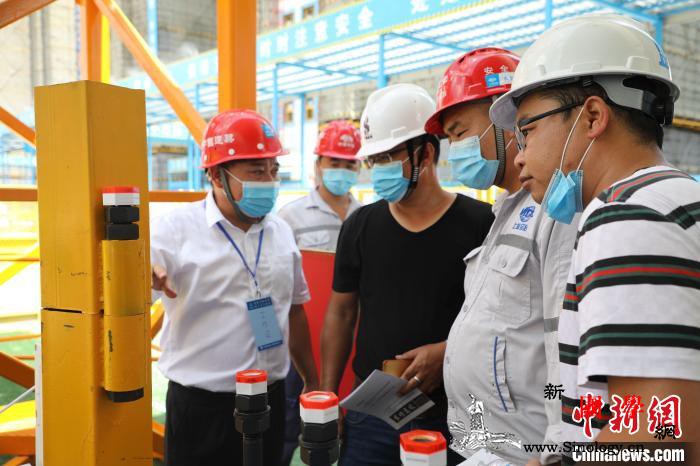 “无人驾驶塔吊”亮相广州最大在建安置_塔吊-警报器-螺栓-