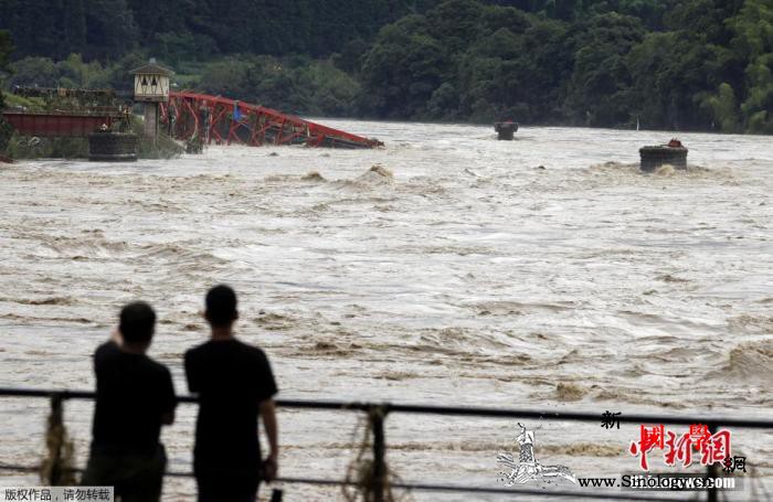 日本九州地区暴雨已致59死多地民宅被_气象局-熊本-冲毁-