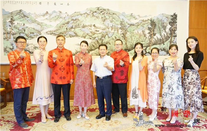 中国驻泰国大使馆应邀拍摄泰国国家泰语_文化部-泰语-泰国-曼谷-