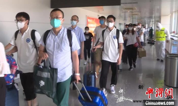 湖北武汉援疆医疗队顺利抵达新疆乌鲁木_武汉市-医疗队-乌鲁木齐-