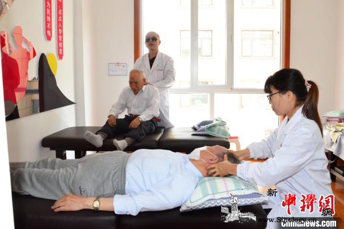 青海西宁:志愿服务队凝聚爱心服务千家_服务队-辖区-图为-