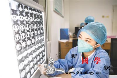中国医师节——向抗疫的白衣卫士致敬！_医疗队-肺炎-疫情-