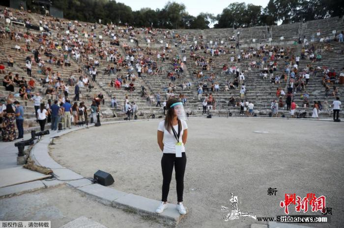 违反防疫宵禁令希腊多名餐饮业主遭罚上_罗斯-宵禁-希腊-
