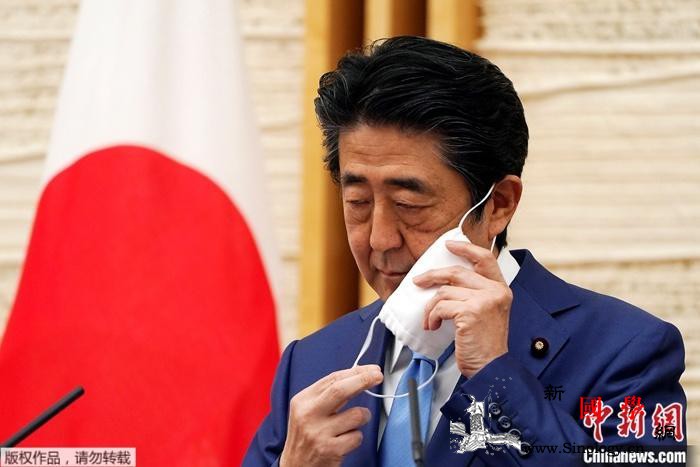 内政外交焦头烂额安倍却在这件事上创_日本-疫情-首相-