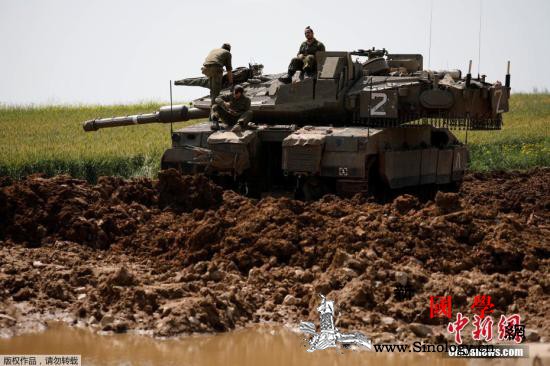 以色列出动军机坦克继续打击加沙地带哈_哈马斯-坦克-巴勒斯坦-