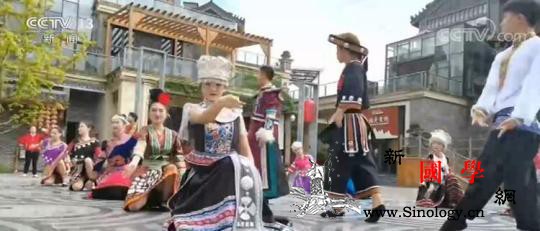 假期近半全国旅游收入超两千亿元旅游景_亿元-布依族-旅游景点-