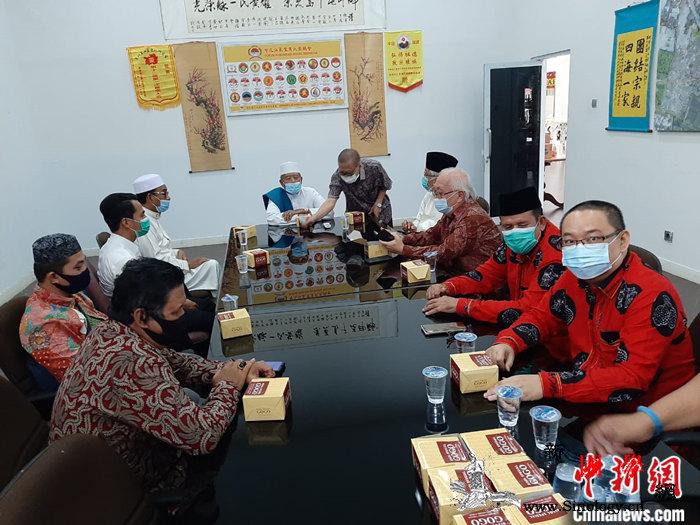 中国驻棉兰总领馆向印尼苏北省穆斯林团_苏门答腊-苏北-穆斯林-
