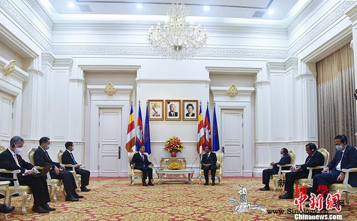 柬埔寨首相洪森会见王毅:在涉及中方核_柬埔寨-首相-金边-