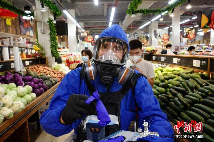 美疾控中心“强烈”建议：乘坐飞机、火_防护服-美国-口罩-