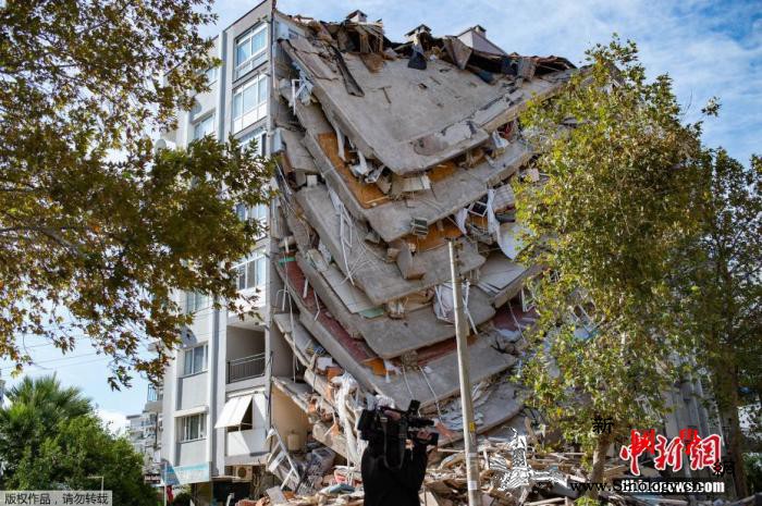 爱琴海地震致土耳其部分民居倒塌7名工_爱琴海-土耳其-希腊-