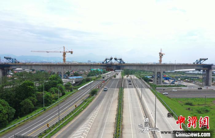 印尼雅万高铁全线第二大跨度连续梁合龙_雅加达-印尼-合龙-