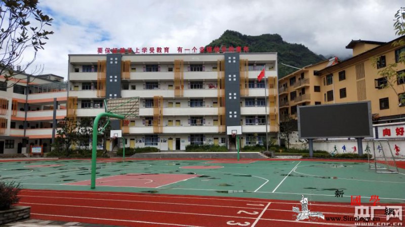 【远山的回响】“临时家长”的操心事_脱贫-老师-学习-