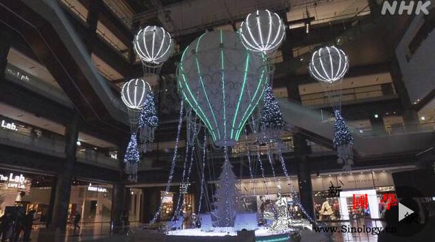 盼重启出国旅游！日本热气球造型圣诞树_热气球-日本-圣诞树-