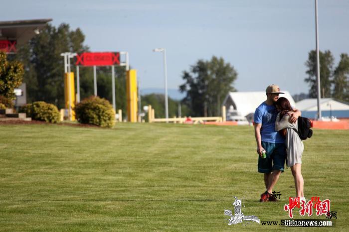 加美边境限令延长至12月下旬加各地收_加拿大-口岸-边境-