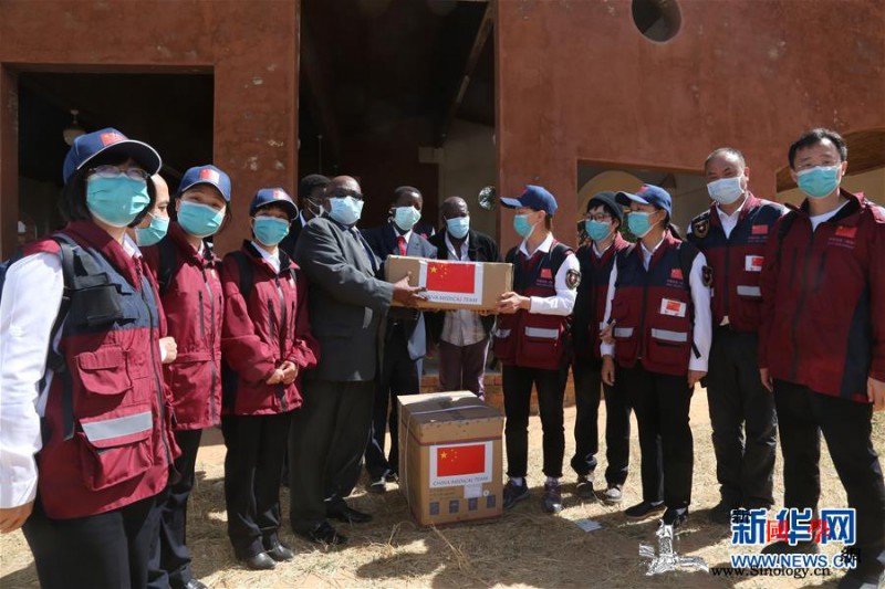 心手相牵命运相连——共建人类卫生健康_喀布尔-共同体-赞比亚-