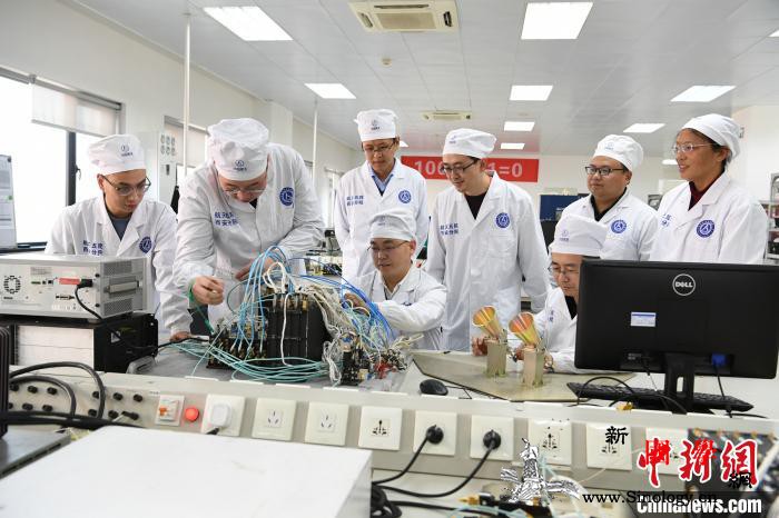 西安科技为“五妹”“绕、落、回”全过_西安-分院-着陆-