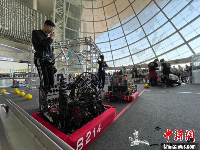 青少年工业级机器人竞赛在穗举办汇聚逾_华南理工大学-机器人-竞赛-