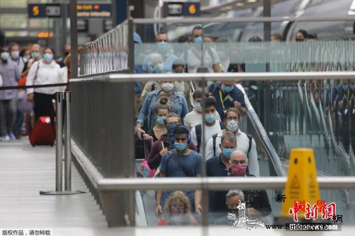英国多地超市再现“疯狂抢购”_伦敦-巴黎-英国-