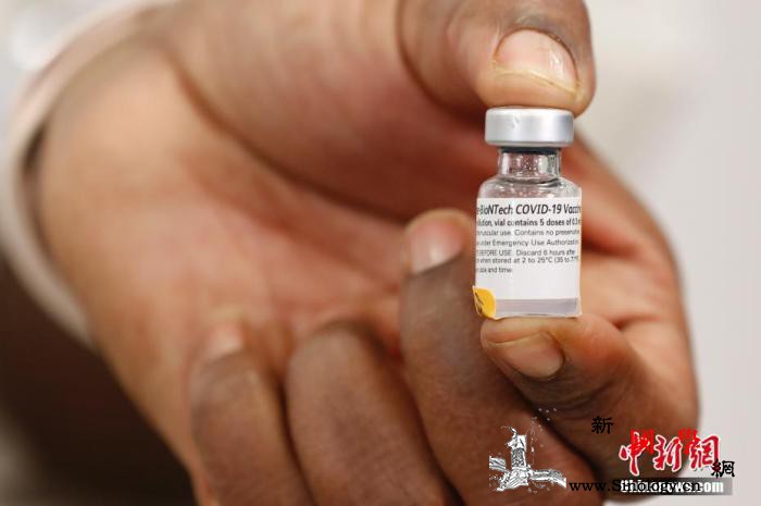 希腊对新冠疫苗进行严密安保首批30万_辉瑞-希腊-运抵-