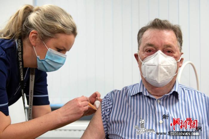 英国开始接种牛津疫苗首位接种者为82_牛津大学-牛津-苏格兰-