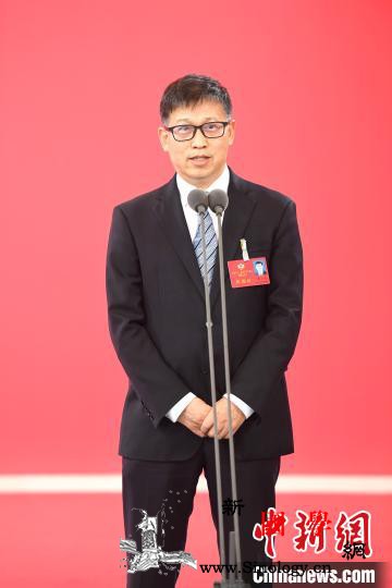 口罩、筷子亮相浙江两会“委员通道”：_国贸-浙江省-口罩-