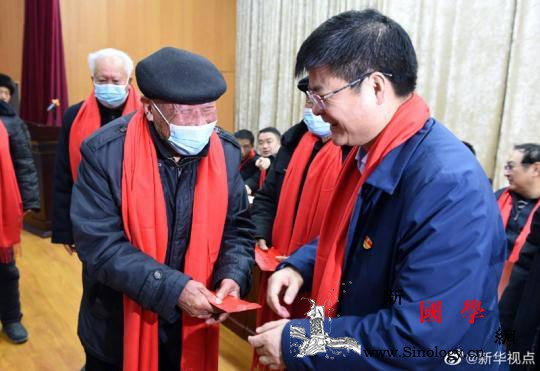 又又又又发钱啦！小岗村民喜提600元_凤阳县-承包制-首倡-