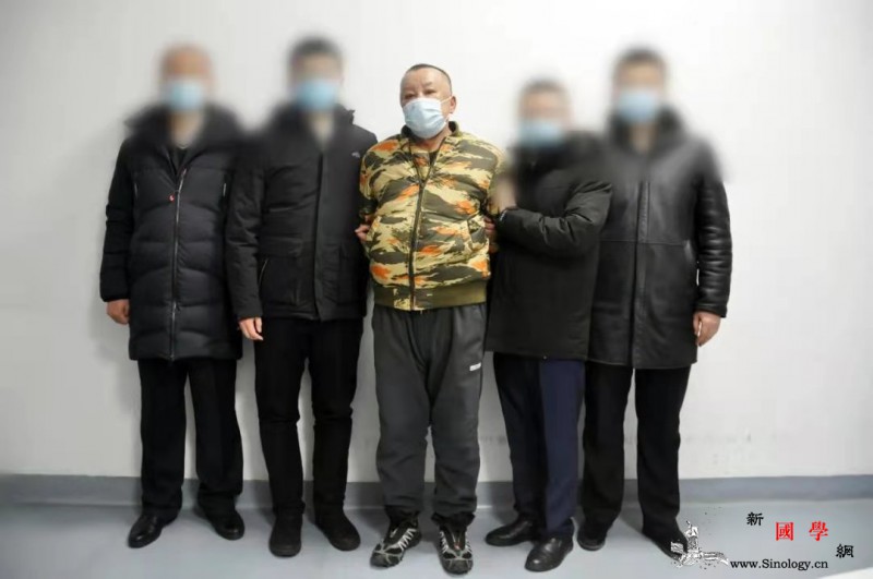贪污公款、整容换脸潜逃17年的职务犯_哈尔滨市-营业所-旅顺-