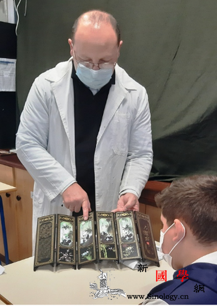 马耳他中学生研习中国屏风_马耳他-马丁-漆器-欧洲-