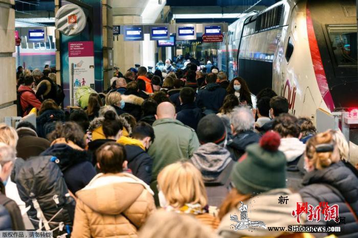 法国多地进入第三次“封城”管制措施缘_巴黎-法国-接种-