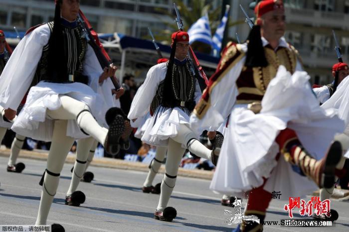 一切从简！希腊在新冠疫情中迎来第20_雅典-阅兵式-希腊-