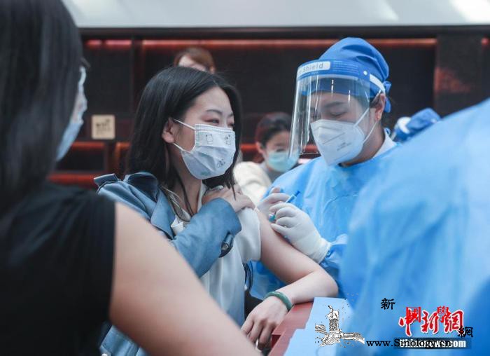 中疾控专家：只要符合接种新冠疫苗的人_接种-屏障-疫苗-