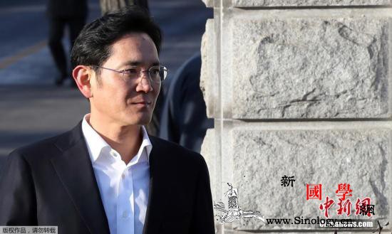 三星副会长李在镕结束阑尾炎治疗出院返_三星-阑尾炎-看守所-