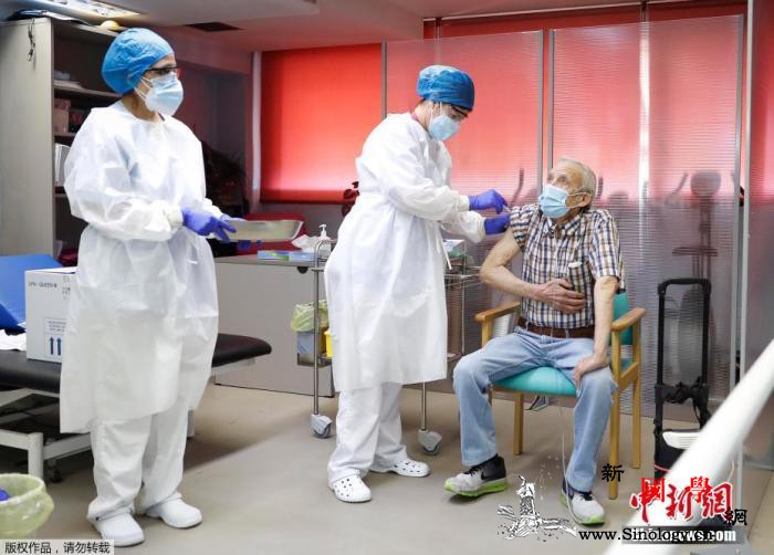 “让所有人都感染”？男子带病上班致2_西班牙-接种-感染-