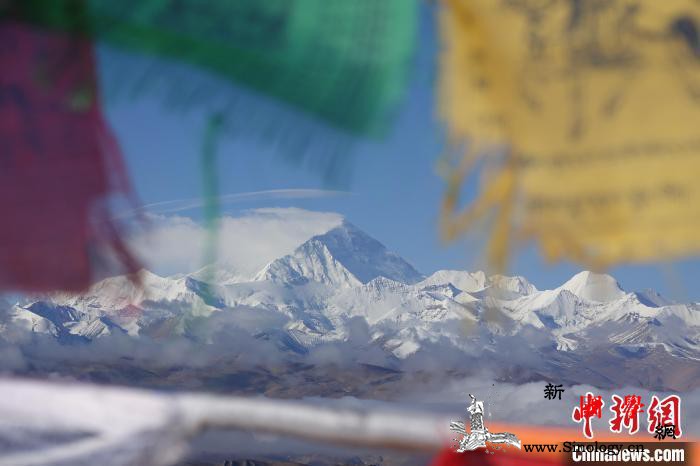 2021年珠峰登山季采取最严格防疫措_登山队员-峰顶-珠峰-