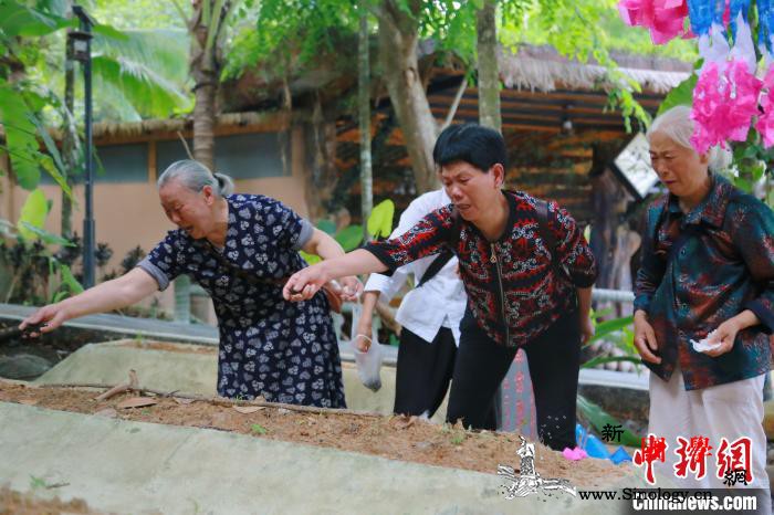 跨越72载、1200公里烈士遗腹女终_景区-亲属-祭奠-