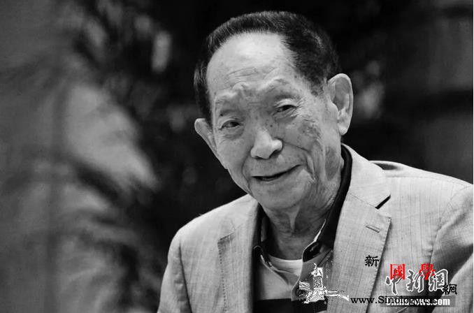 点亮一颗星送别袁隆平_乘凉-塑像-杂交-
