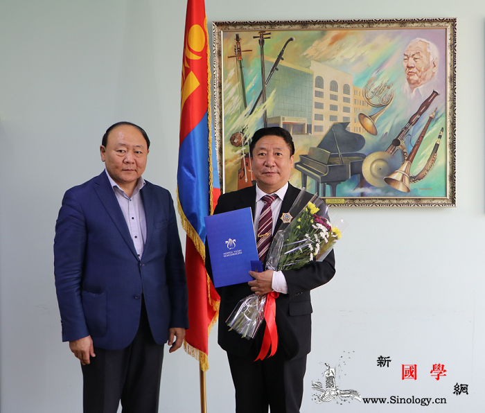 乌兰巴托中国文化中心副主任获颁"北极_乌兰巴托-副主任-北极星-文化中心-
