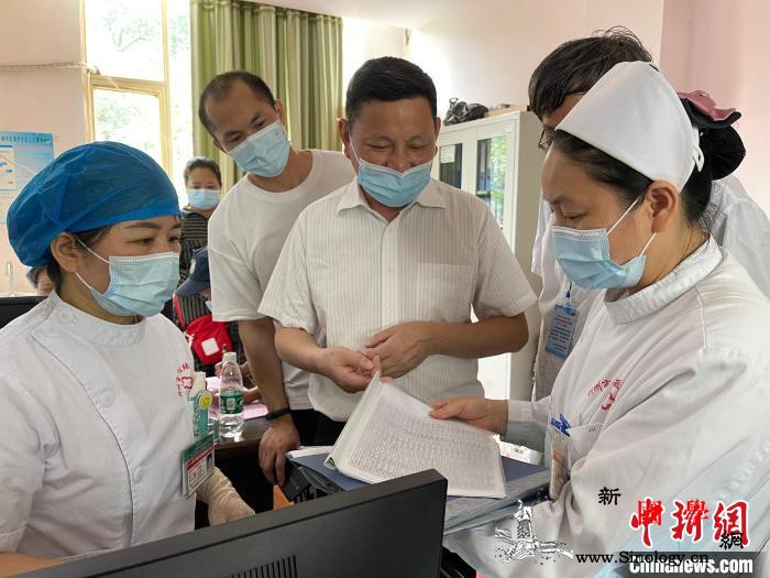 广西柳州下沉疫苗接种点监督构筑免疫屏_柳州市-接种-疫苗-