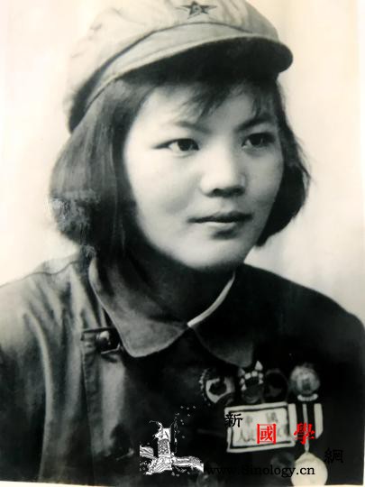 湖北一对九旬夫妻同授“光荣在党50年_襄城-襄阳-纪念章-