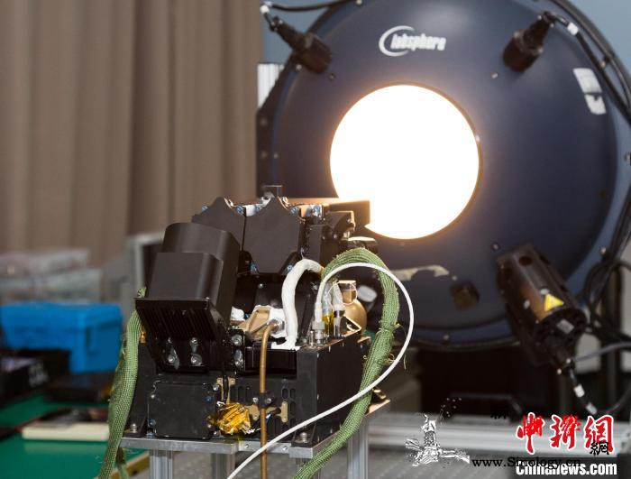 “双相机”助力“天问一号”探火星成分_火星-载荷-光谱-