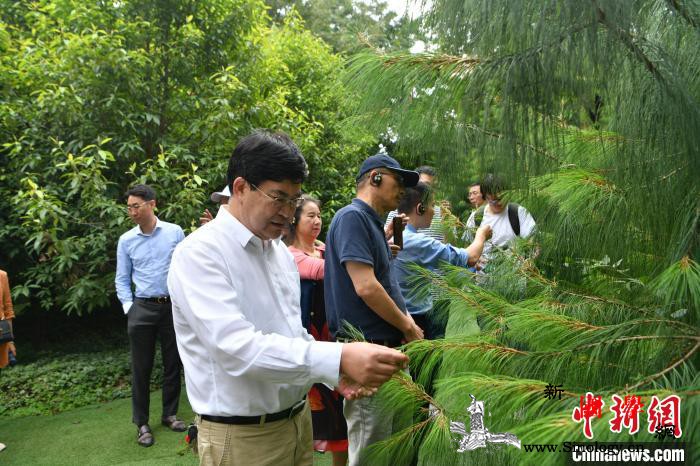 云南各民主党派代表人士为生物多样性保_统战部-云南省-民主党派-